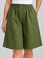 Sabby linen shorts in army green, close up of waistband and fabric