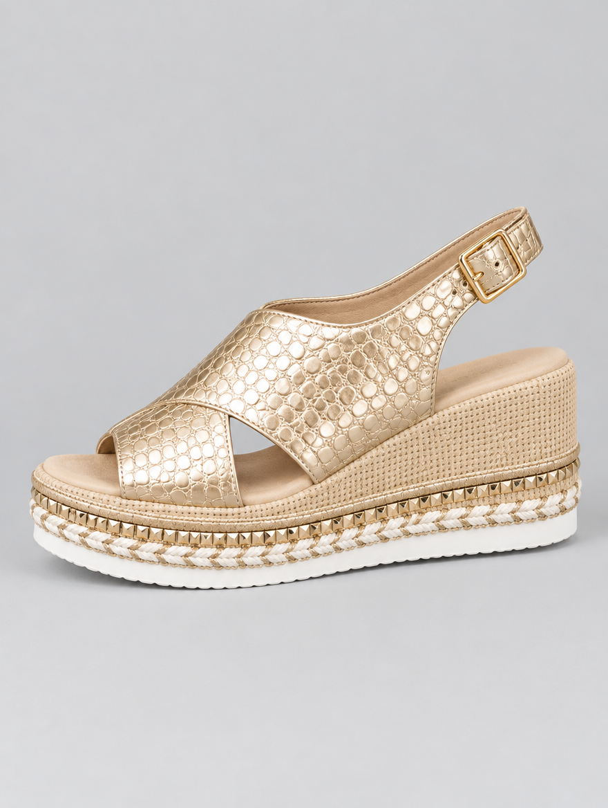 Kate sandals in gold, side view