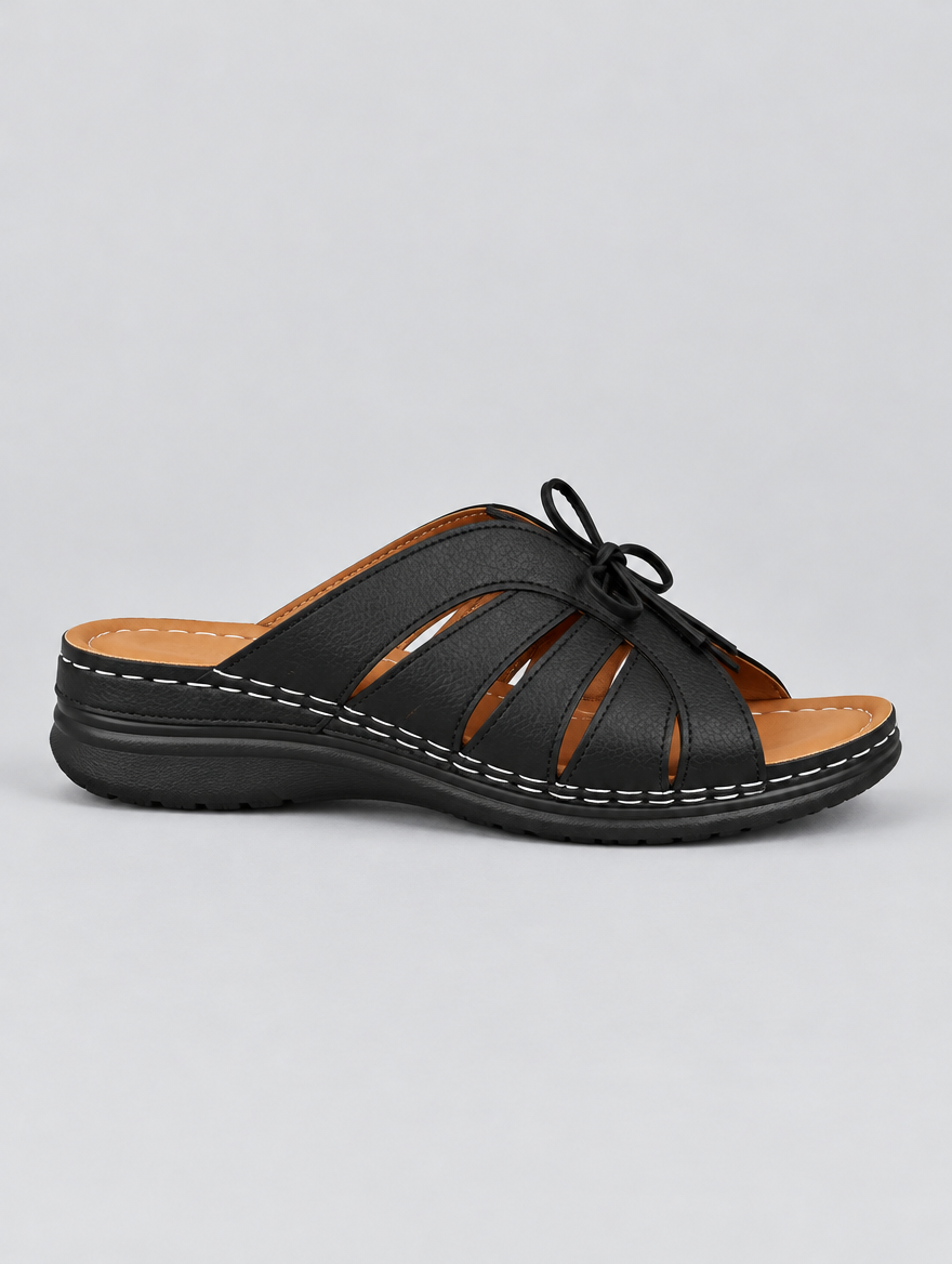 Kamila sandals in black, side view