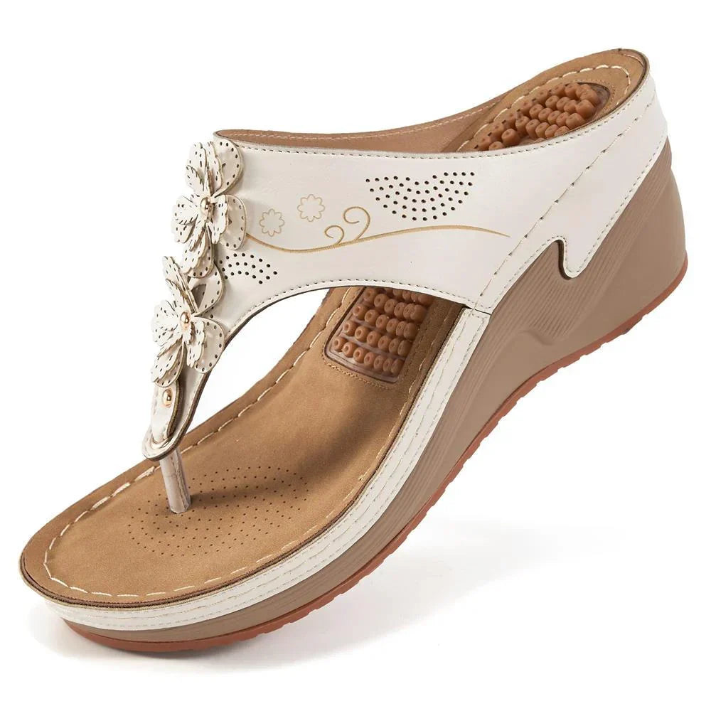 Aggie sandals in White